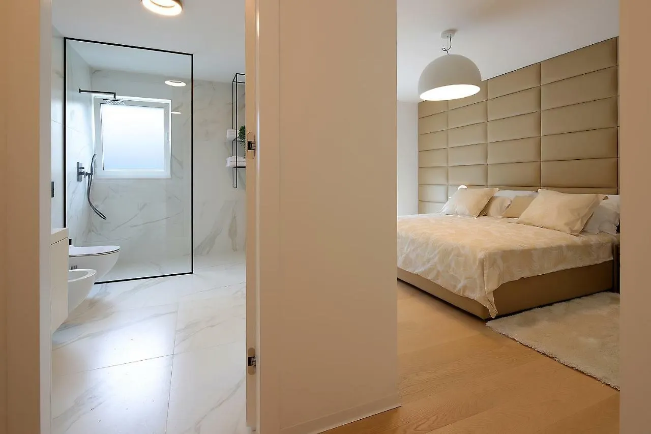 Stylish Apartment 100 M From The Beach Opatija