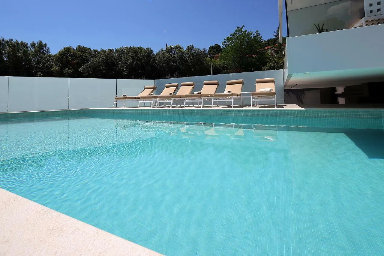 Stylish Apartment 100 M From The Beach Opatija