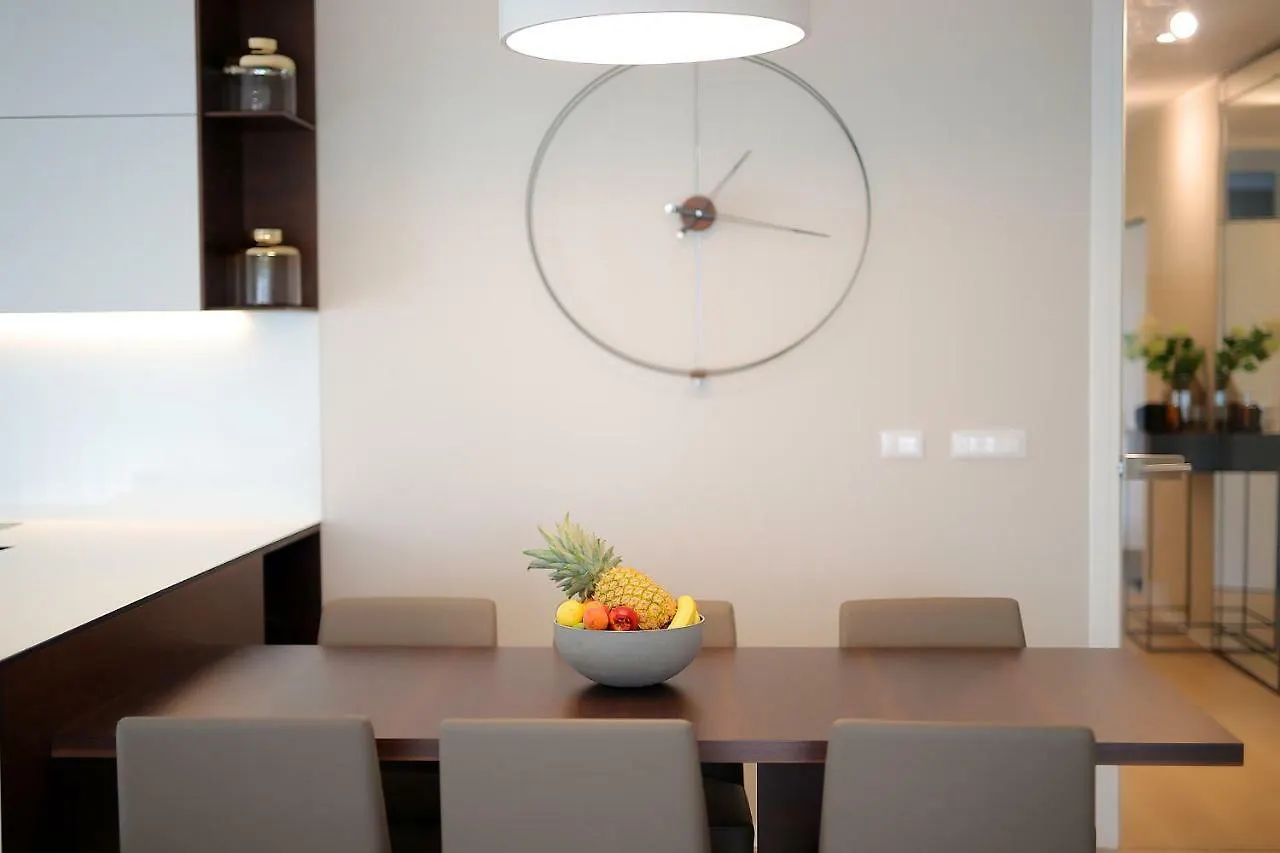 Stylish Apartment 100 M From The Beach Opatija