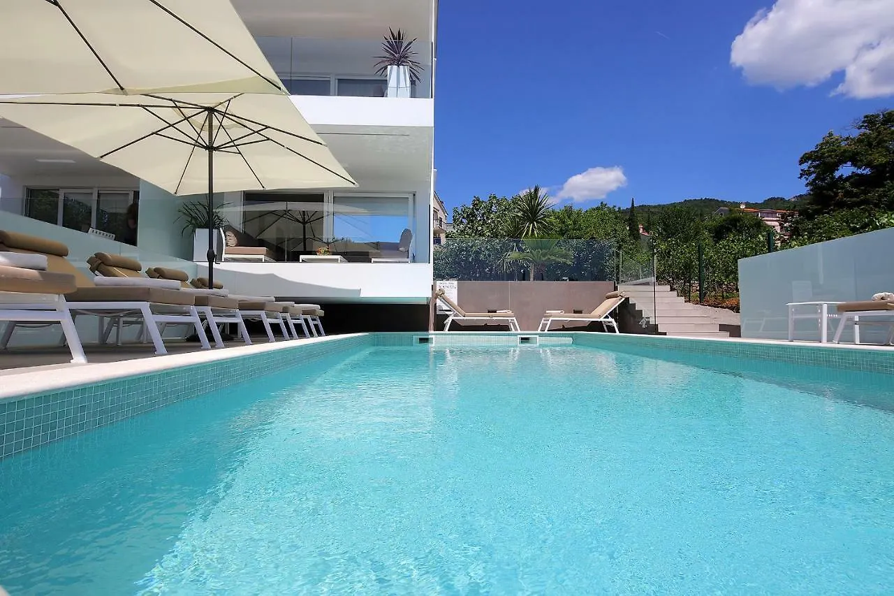 Stylish Apartment 100 M From The Beach Opatija 0*,