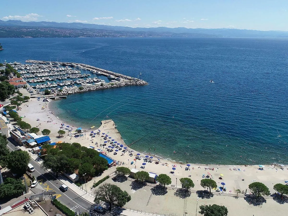 Stylish Apartment 100 M From The Beach Opatija 0*,  Croatia