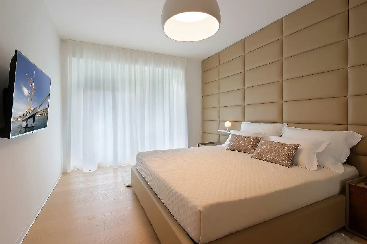 Stylish Apartment 100 M From The Beach Abbázia
